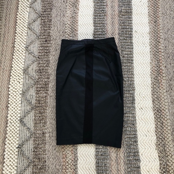 The Limited pencil skirt - Picture 3 of 6